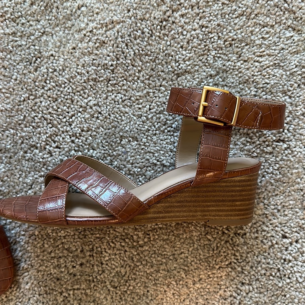 New  AEROSOLES women' wayma wedges sandals snake brown size 10
